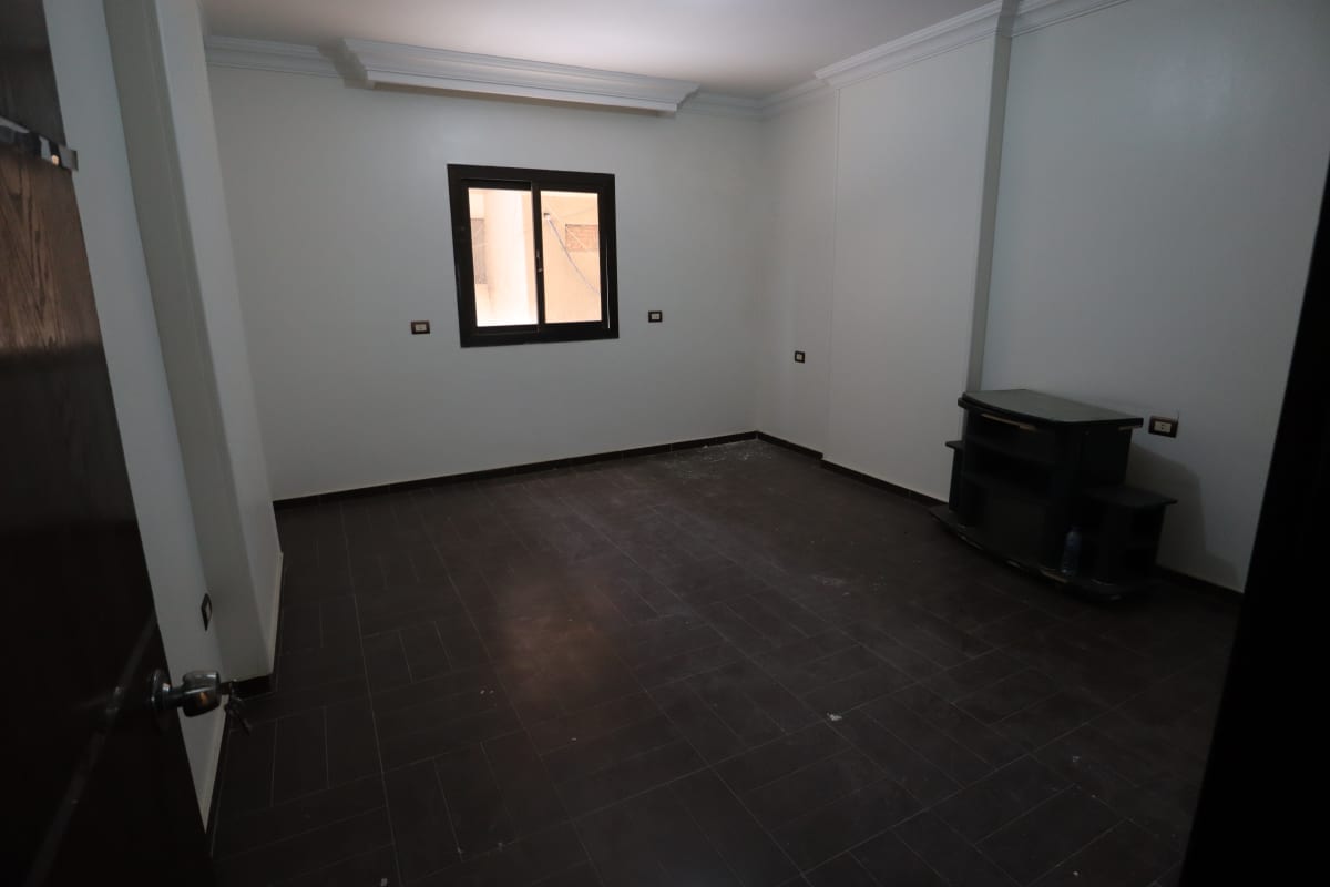 Bright Semi-Furnished Apartment in Prime Degla Maadi.