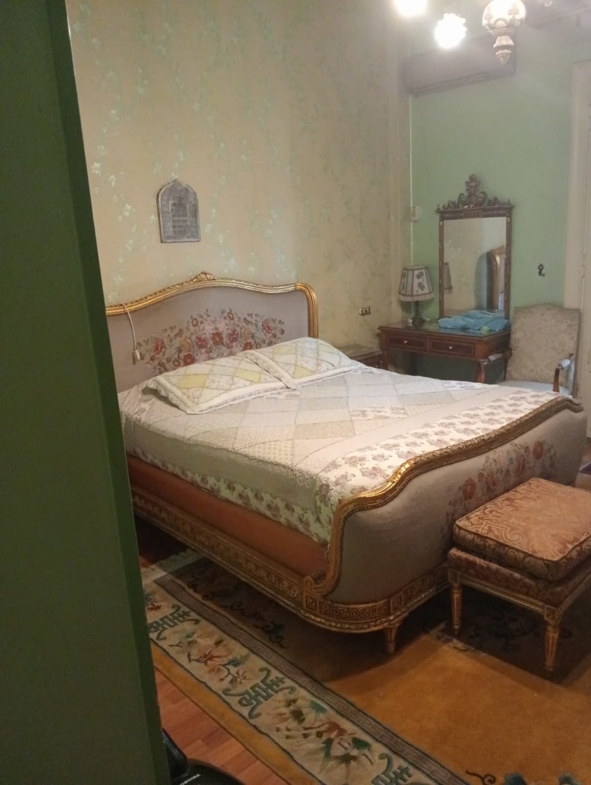 Elegant Classic 4BR Apartment in Prime Location In Zamalek