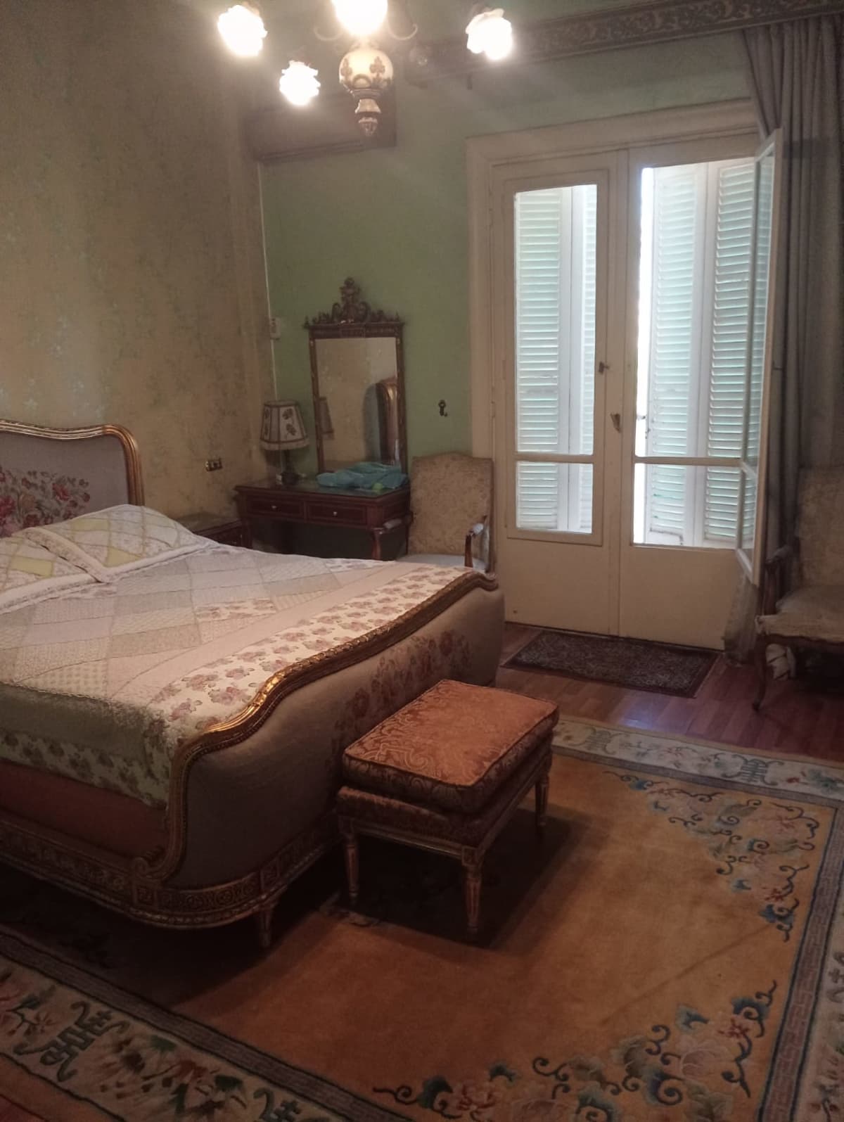 Elegant Classic 4BR Apartment in Prime Location In Zamalek
