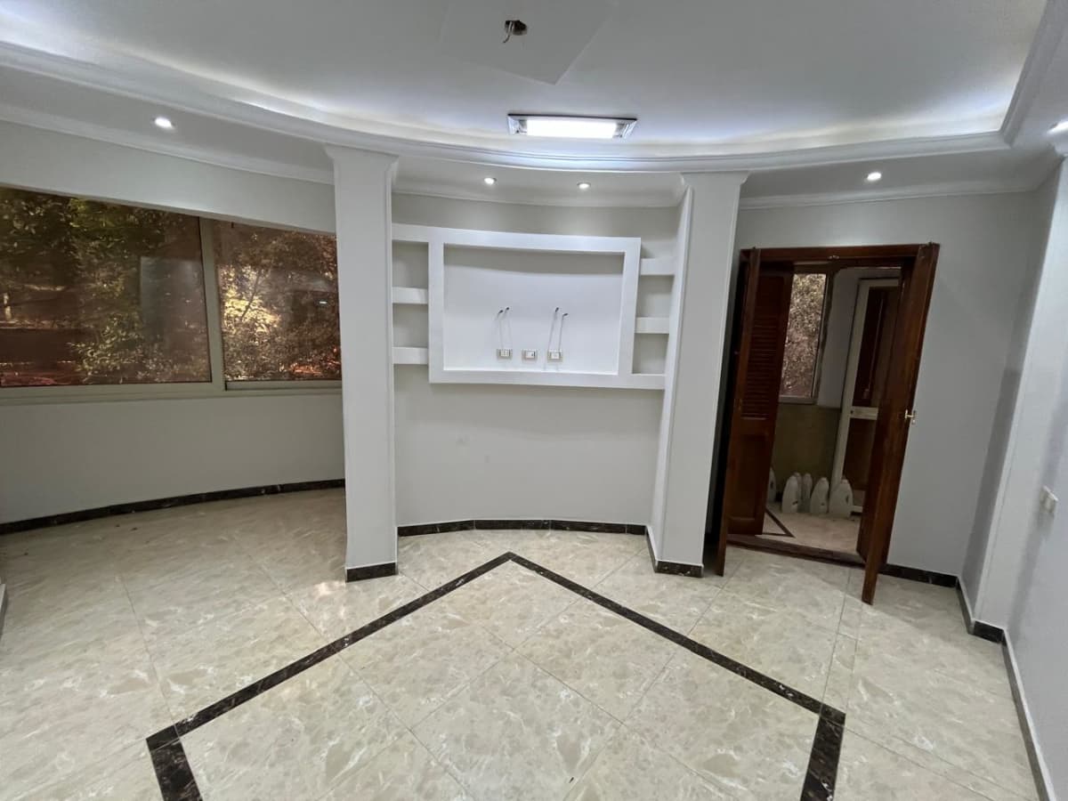 Well-Located Spacious Apartment in Heart of Zamalek