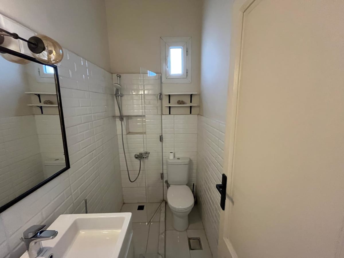Sunny & Spacious Apartment in Prime Zamalek Location