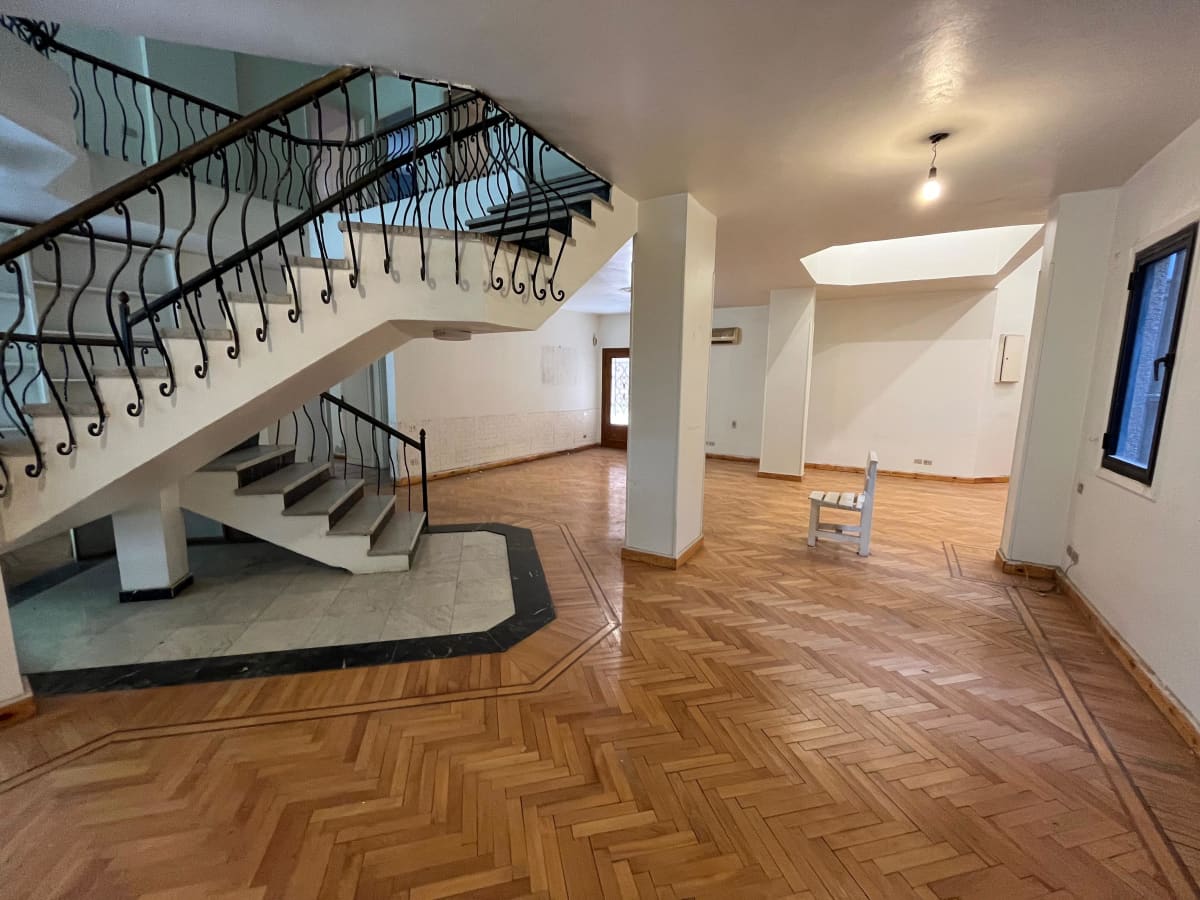 Wonderful Semi Furnished Dublex Ground Floor For Rent In Maadi Degla.