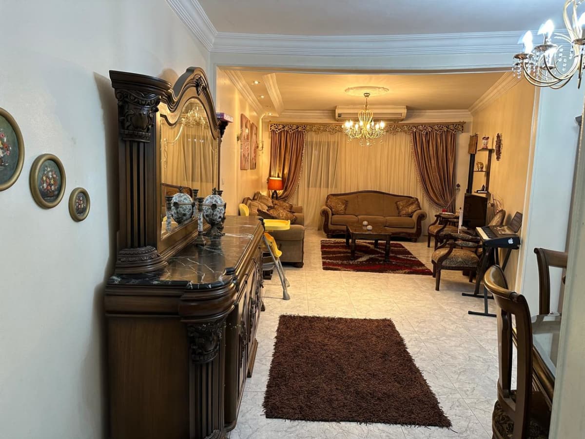 Bright Apartment for Sale in Prime Maadi