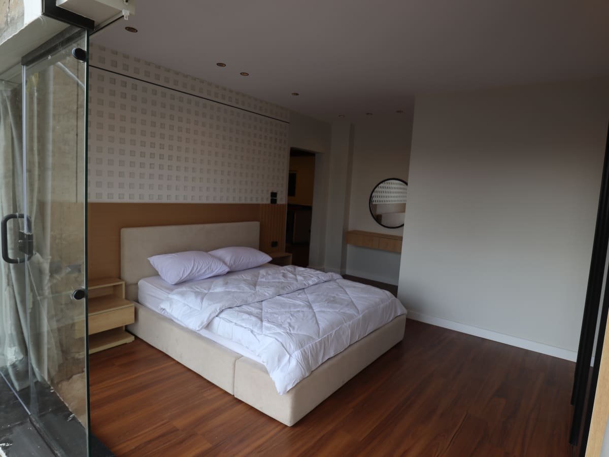 Modern 4BR Residence with Scenic Balcony In Zamalek