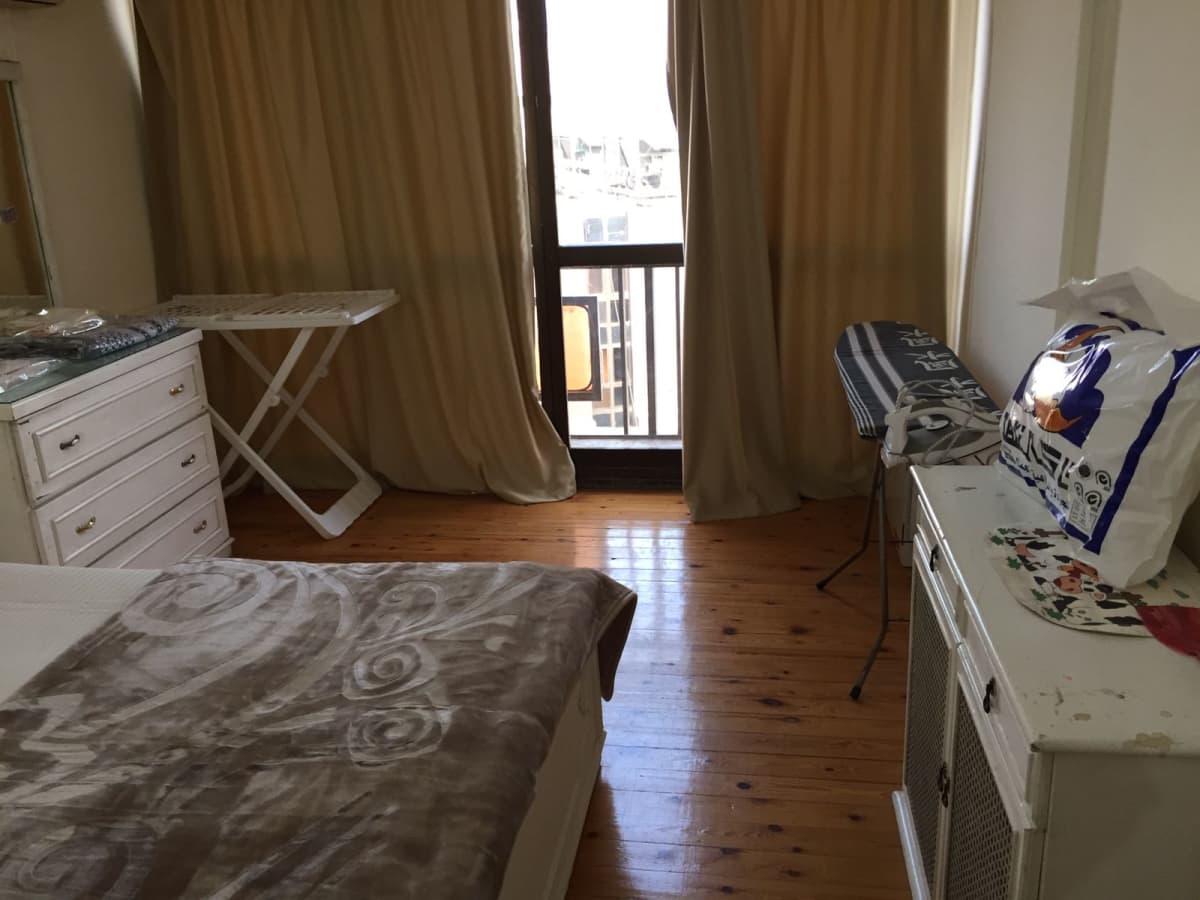 Bright 3BR Apartment in Prime Zamalek Location