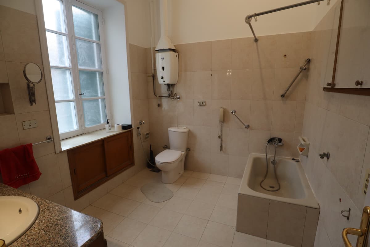 Spacious 3BR Apartment in Prime Zamalek