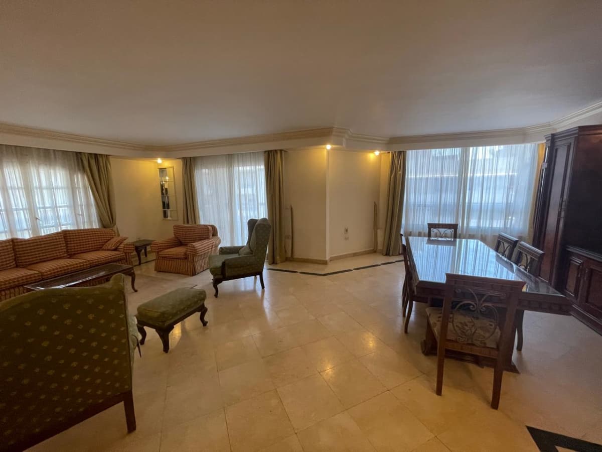 Practical 3BR Apartment in Maadi - Urban Lifestyle