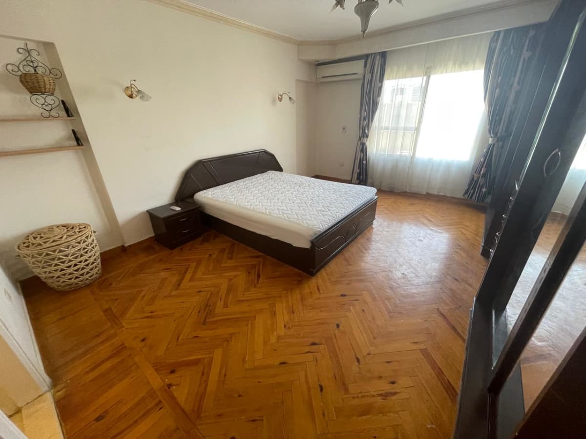 Practical 3BR Apartment in Maadi - Urban Lifestyle