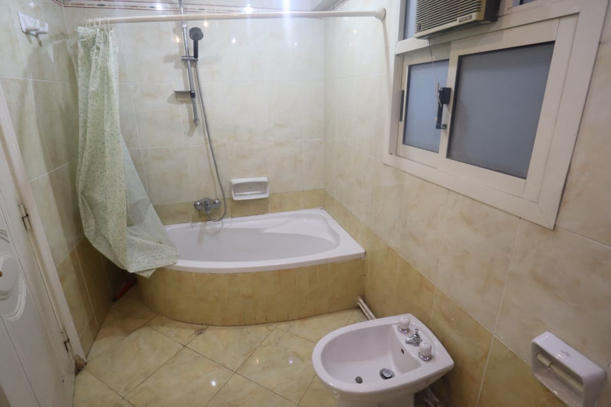 Practical 3BR Apartment in Maadi - Urban Lifestyle