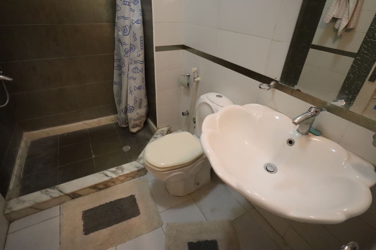 Elegant 3BR Duplex in Maadi - Open Living & Balcony