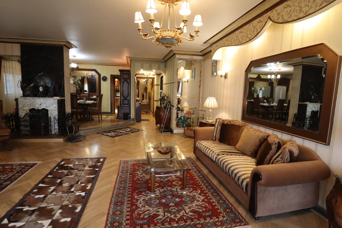 Modern 3BR Apartment Close to CAC - Bright & Spacious
