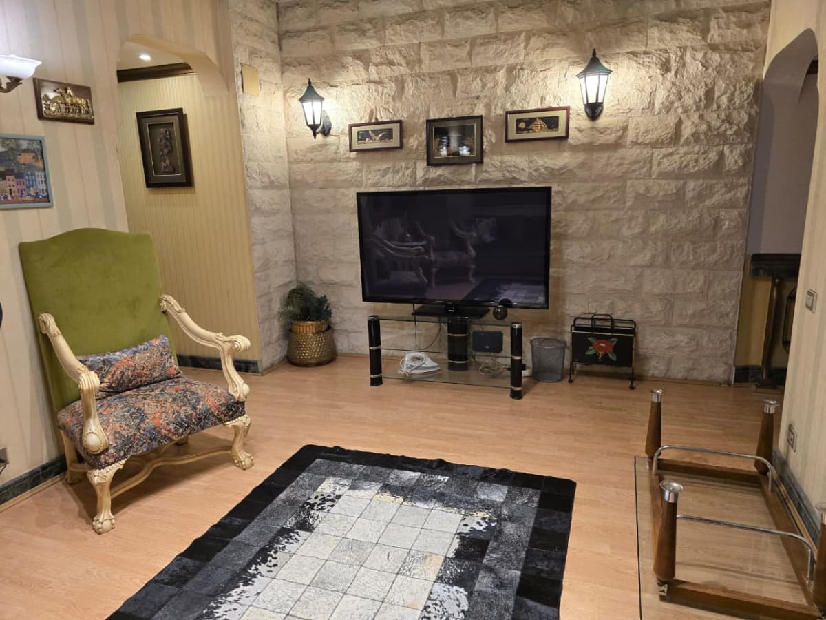 Modern 3BR Apartment Close to CAC - Bright & Spacious