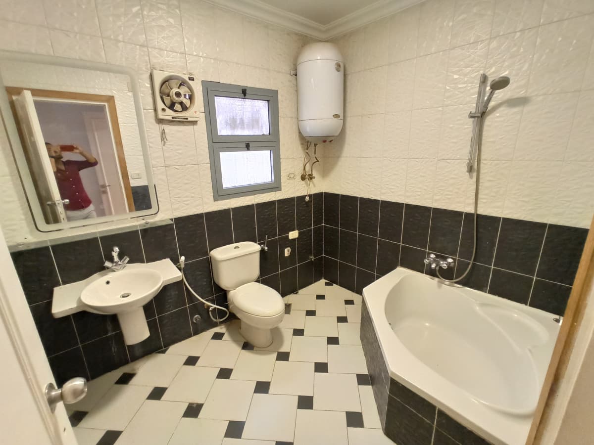 Spacious Apartment in Maadi - 3 Bedrooms & Prime Location