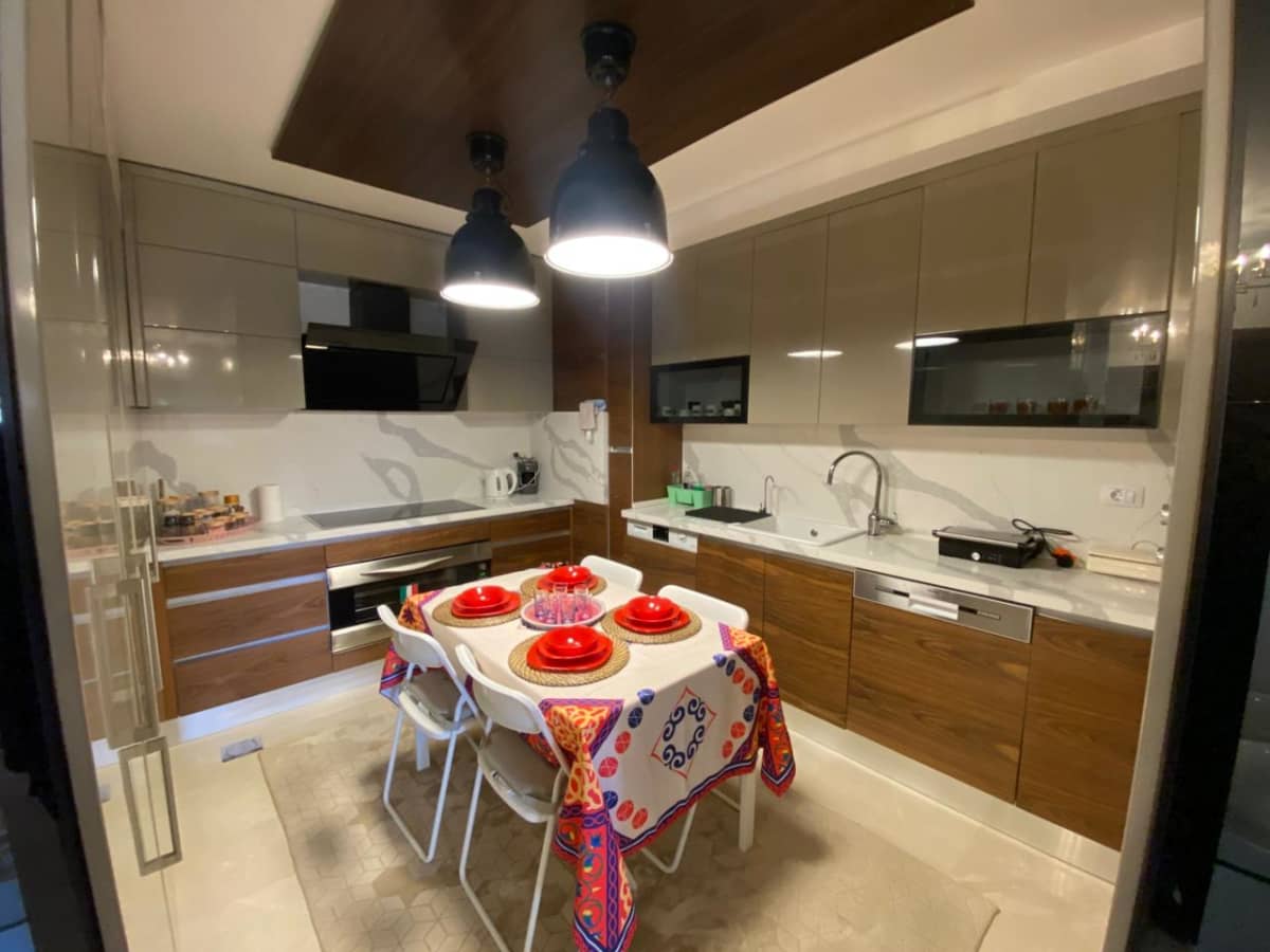 3BR Apartment in Maadi - Balcony with Green Views