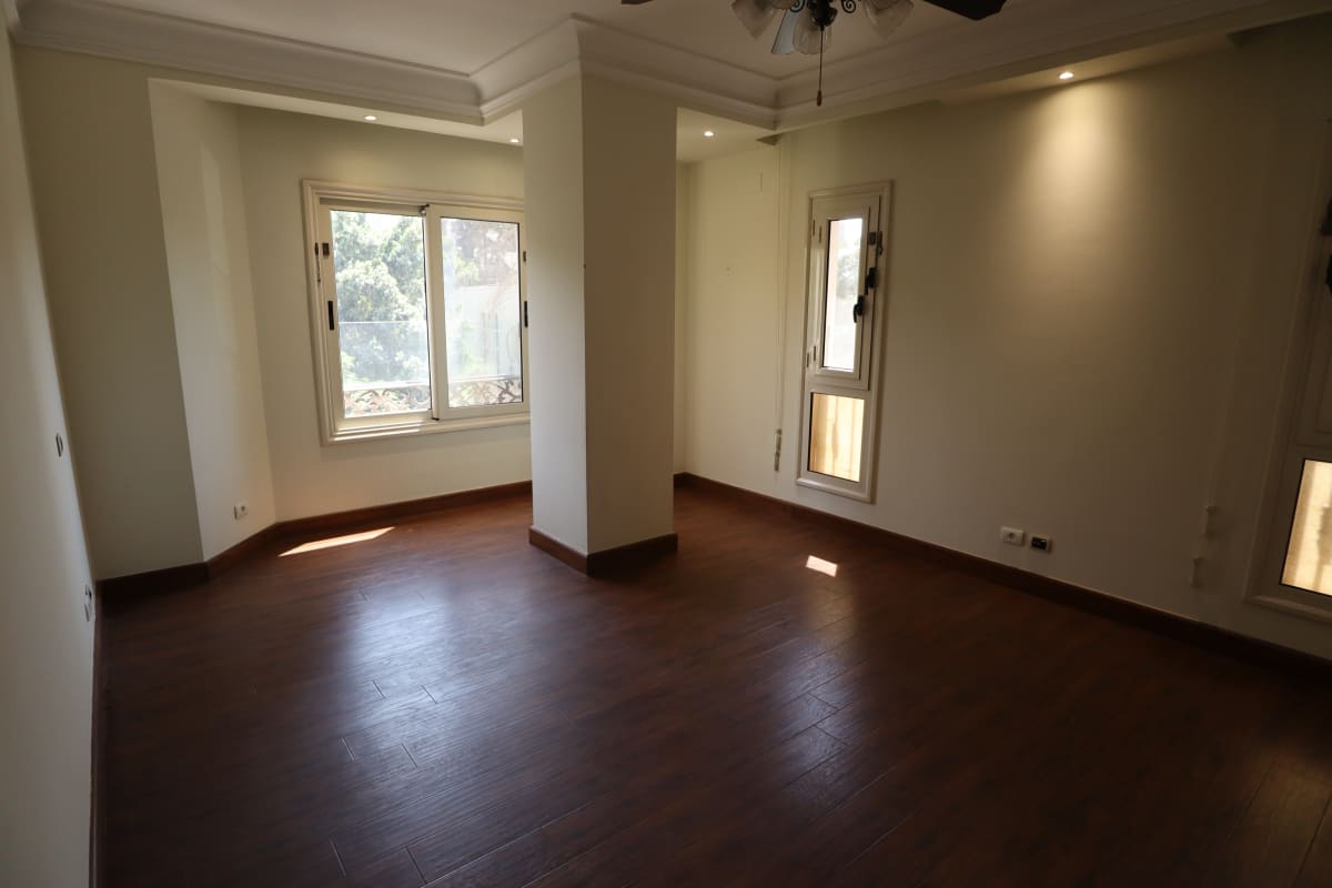 Spacious Apartment in Maadi - 5 Bedrooms & Modern Layout