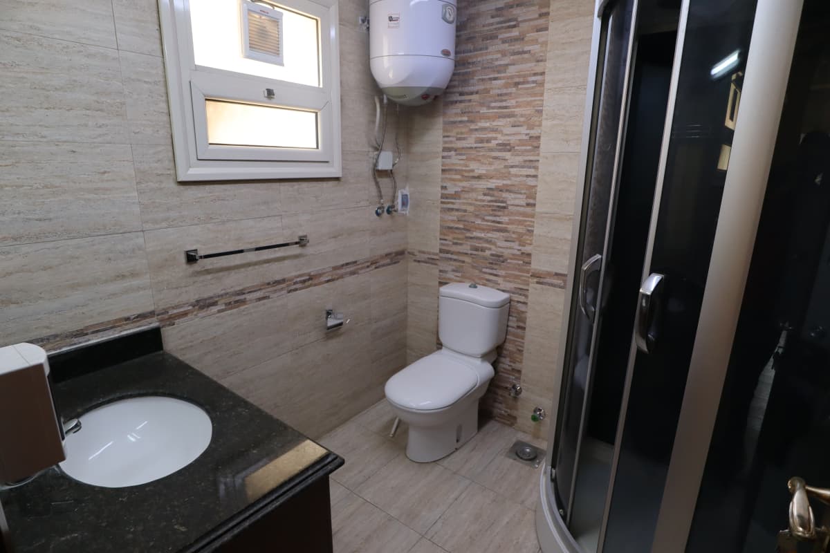 Spacious Apartment in Maadi - 5 Bedrooms & Modern Layout