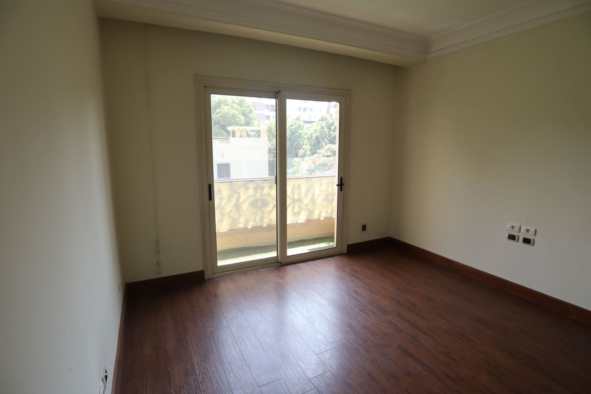 Spacious Apartment in Maadi - 5 Bedrooms & Modern Layout