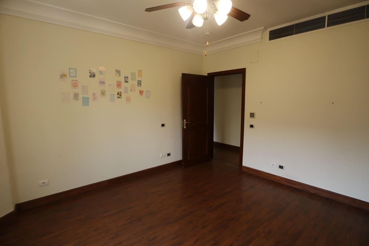 Spacious Apartment in Maadi - 5 Bedrooms & Modern Layout