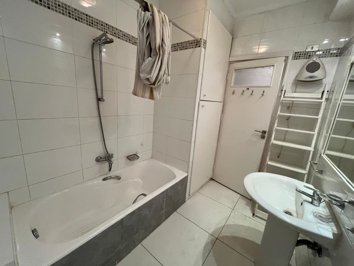Comfortable Home in Vibrant Neighborhood In Zamalek