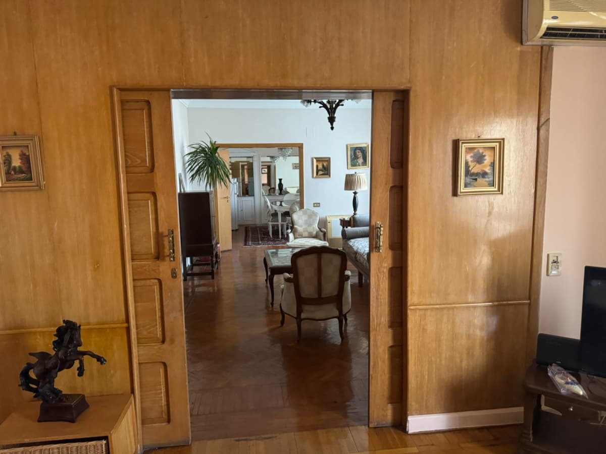 Spacious 3BR Family Apartment in Zamalek