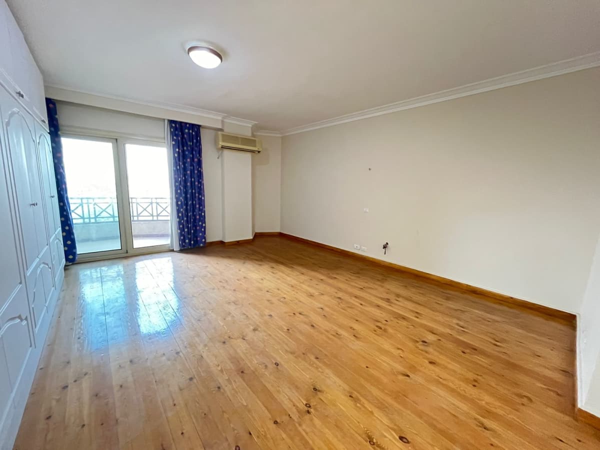 Spacious 300 sqm Apartment in Maadi - 4 Bedrooms & Green Views