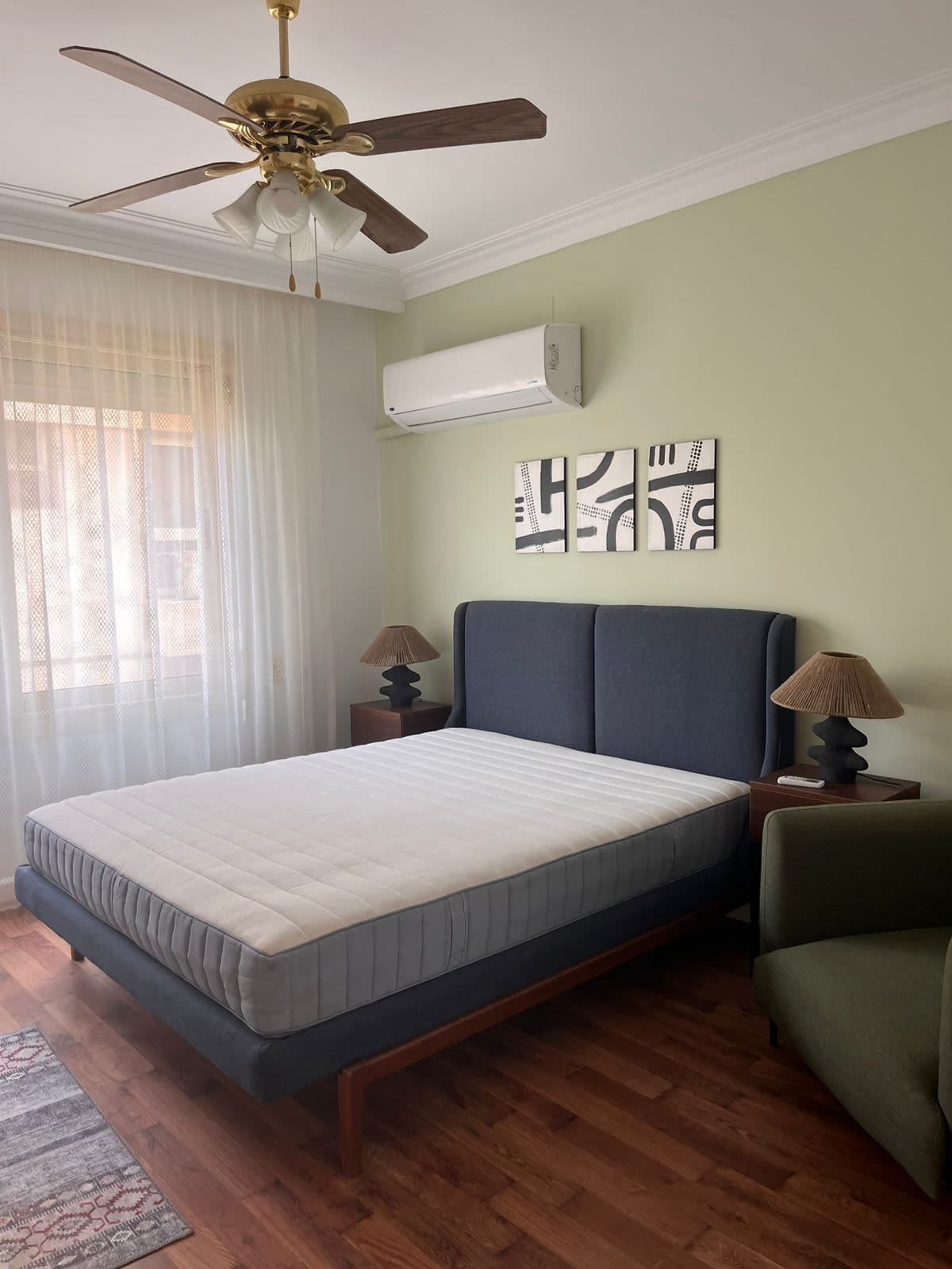Spacious 4 Master BR Penthouse - 250 sqm Prime Location