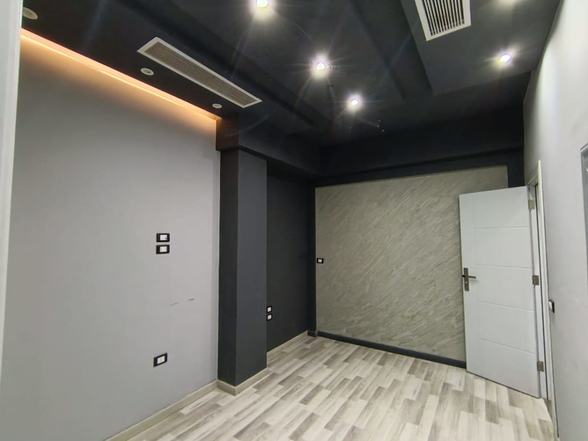 Administrative Office for Rent in New Cairo | 131m² | 90th South.