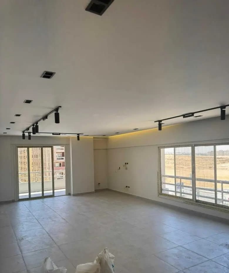 3 bedroom Office for rent