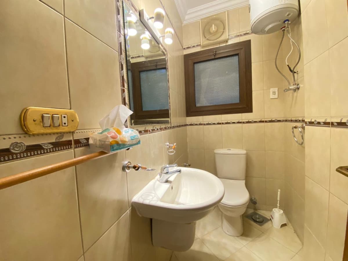 Bright Apartment In Prime Location In Maadi Degla 