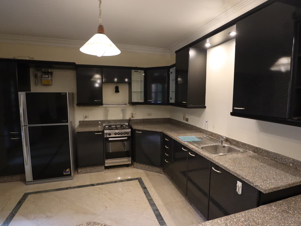 Peaceful Ground Floor Apartment With Garden In Sarayat Maadi.