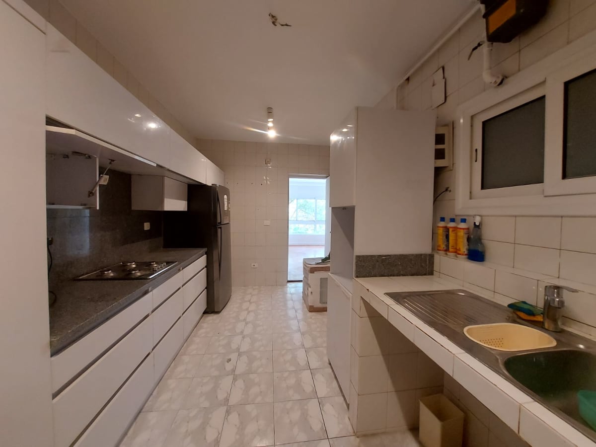 Bright & Airy Apartment with Quality Finishes In Zamalek