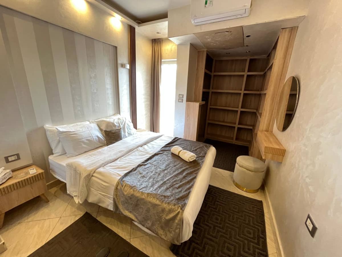 Prime 2BR Apartment in Zamalek - Serene Lifestyle