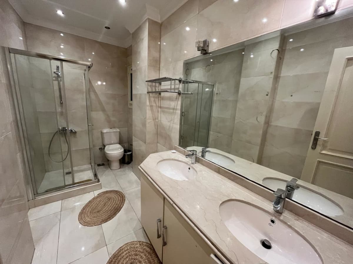 Spacious 2 Bedroom Apartment in Zamalek in a Prime Location