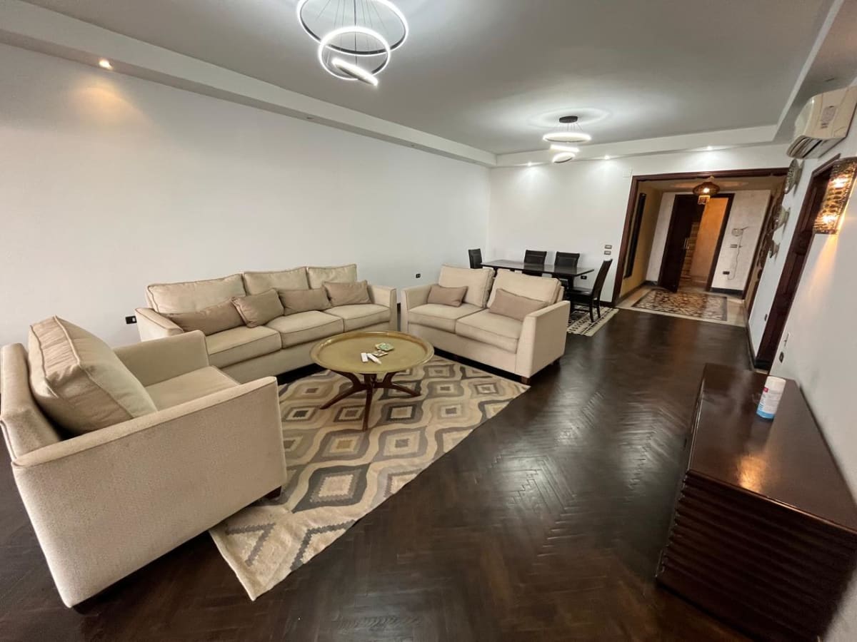 2BR Apartment in Zamalek - Modern & Inviting