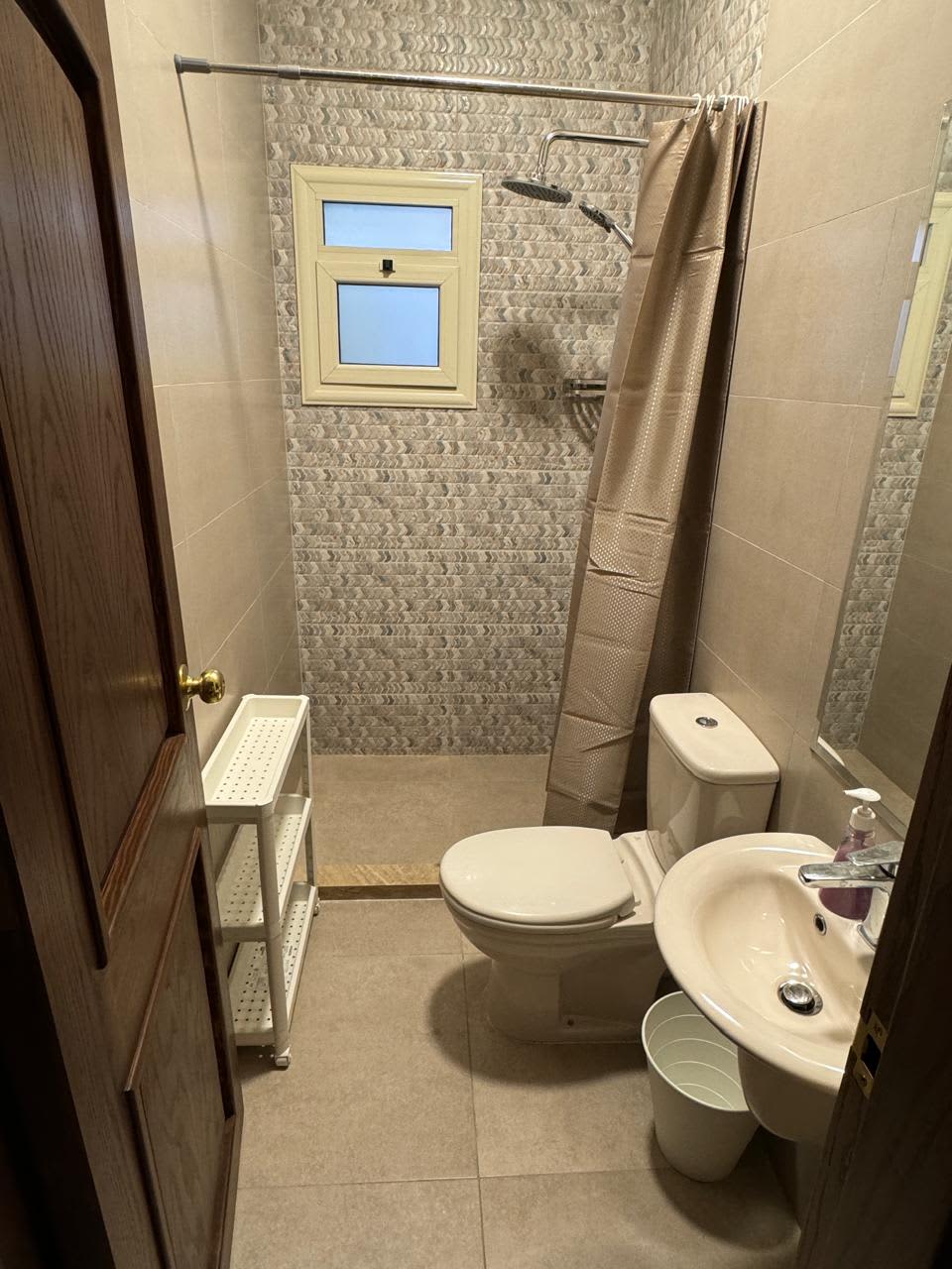 Warm & Welcoming Ground Floor Apartment in Maadi Sarayat.