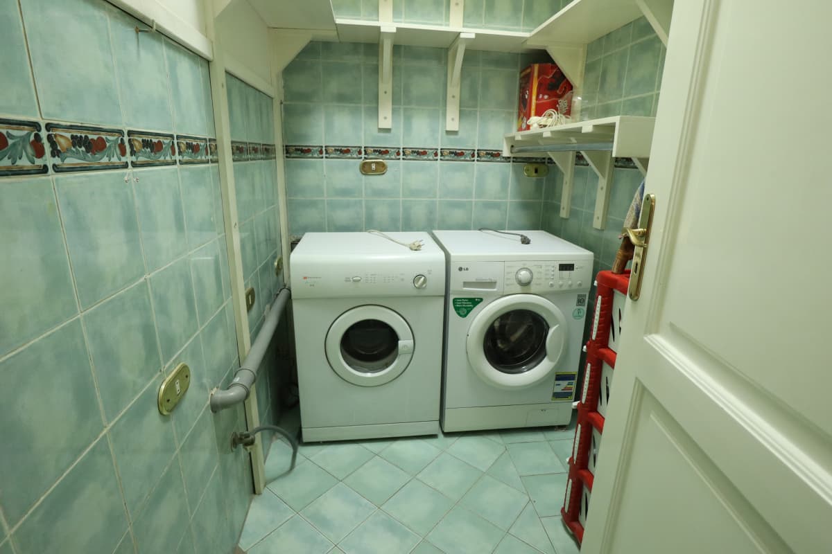 A Warm & Spacious 4BD Furnished Apartment In Maadi Sarayat.