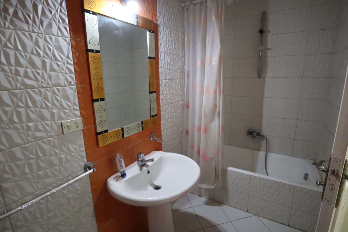 Cozy 3BR Apartment Bright & Spacious Living