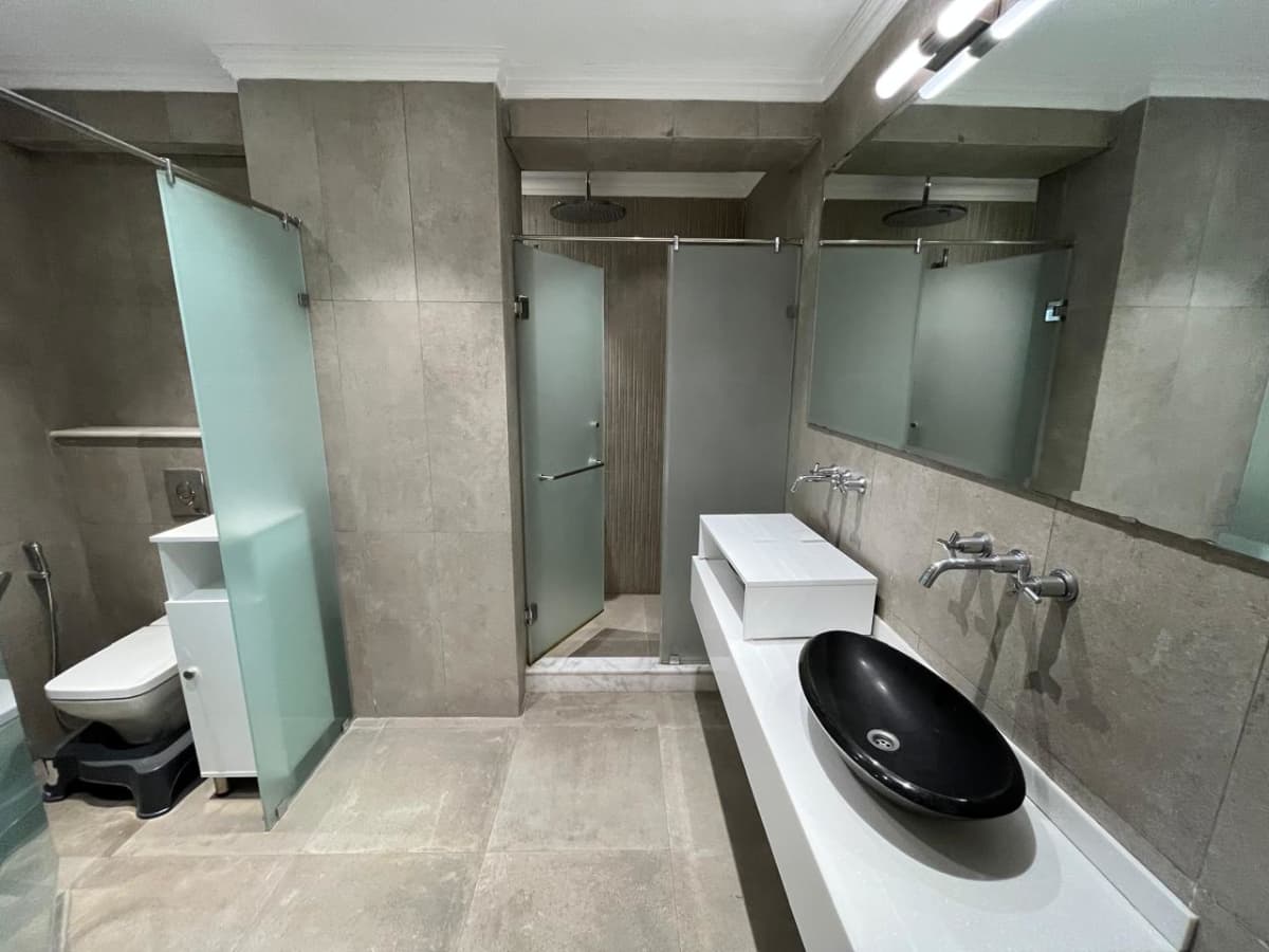 Apartment In Prime Location With Nile View In Zamalek