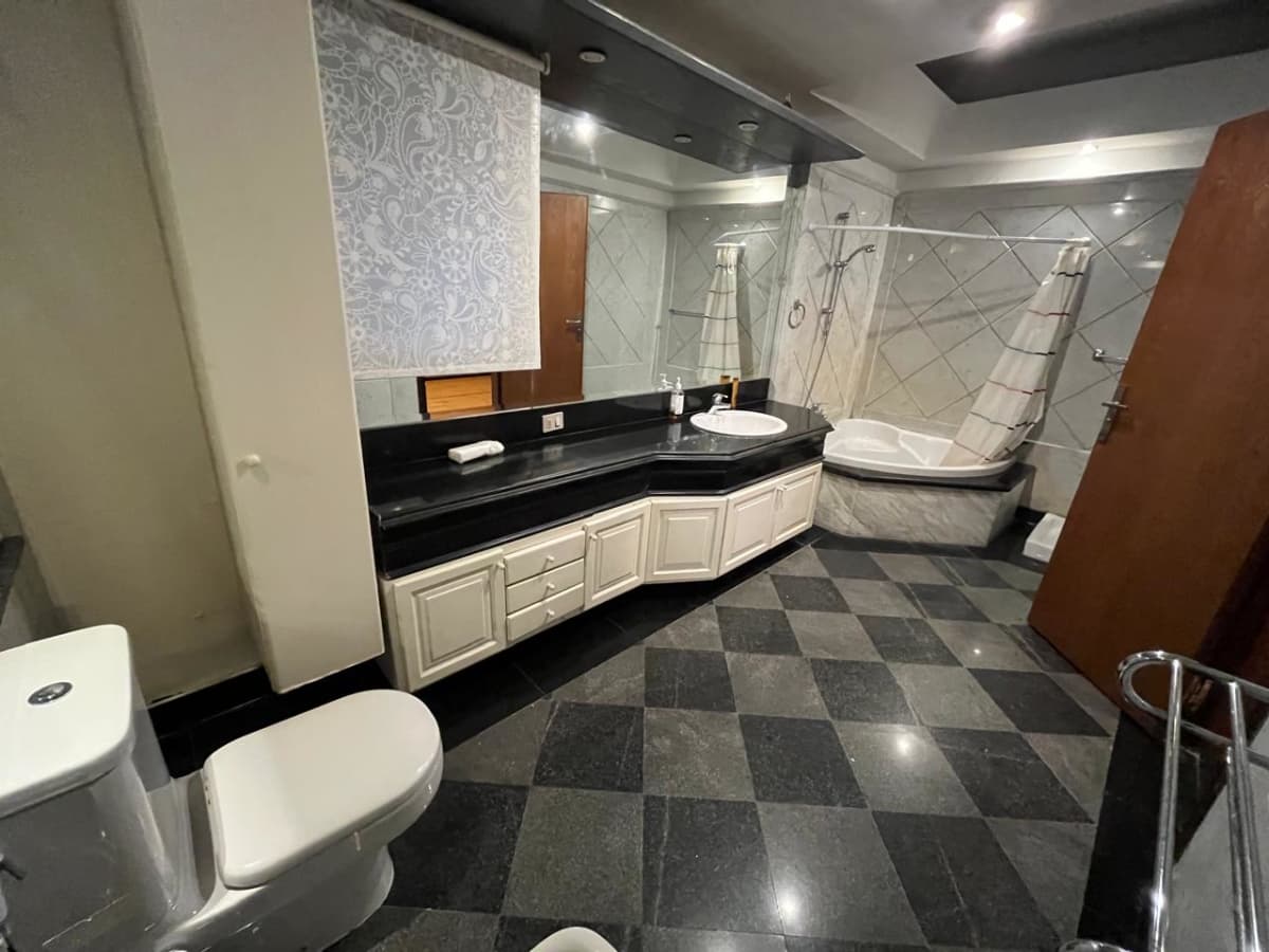 Fully Furnished Apartment Overlooking Garden In Maadi Sarayat