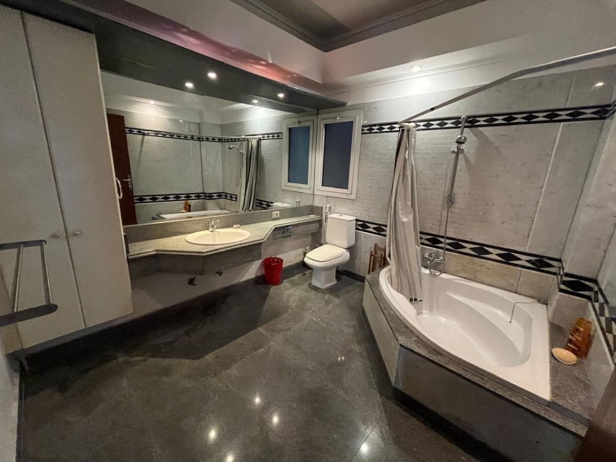 Fully Furnished Apartment Overlooking Garden In Maadi Sarayat
