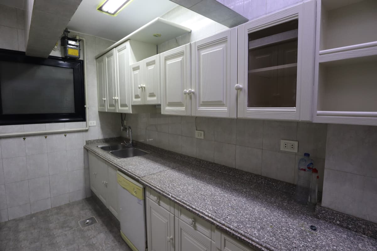 Premium 3 bedrooms Semi-Furnished Flat in Maadi Degla