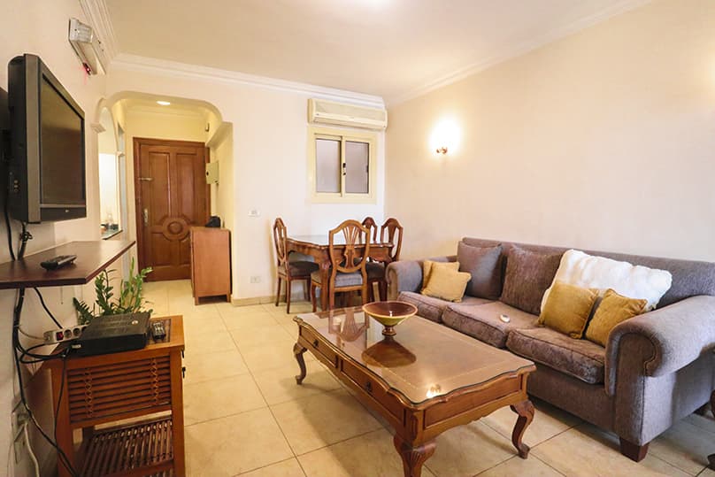 Peaceful Homey Furnished Apartment In Maadi Sarayat.