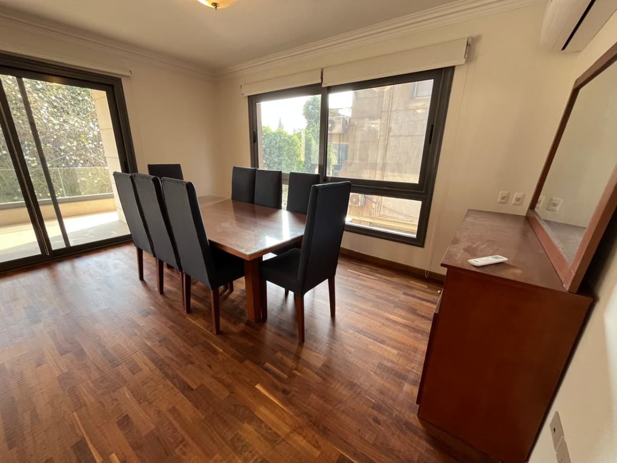 Spacious 5 BR Apartment in Maadi Apartment 300 sqm