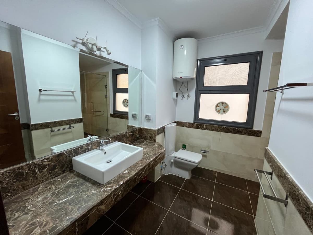 Spacious 5 BR Apartment in Maadi Apartment 300 sqm