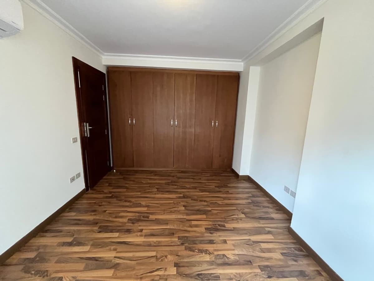 Spacious 5 BR Apartment in Maadi Apartment 300 sqm
