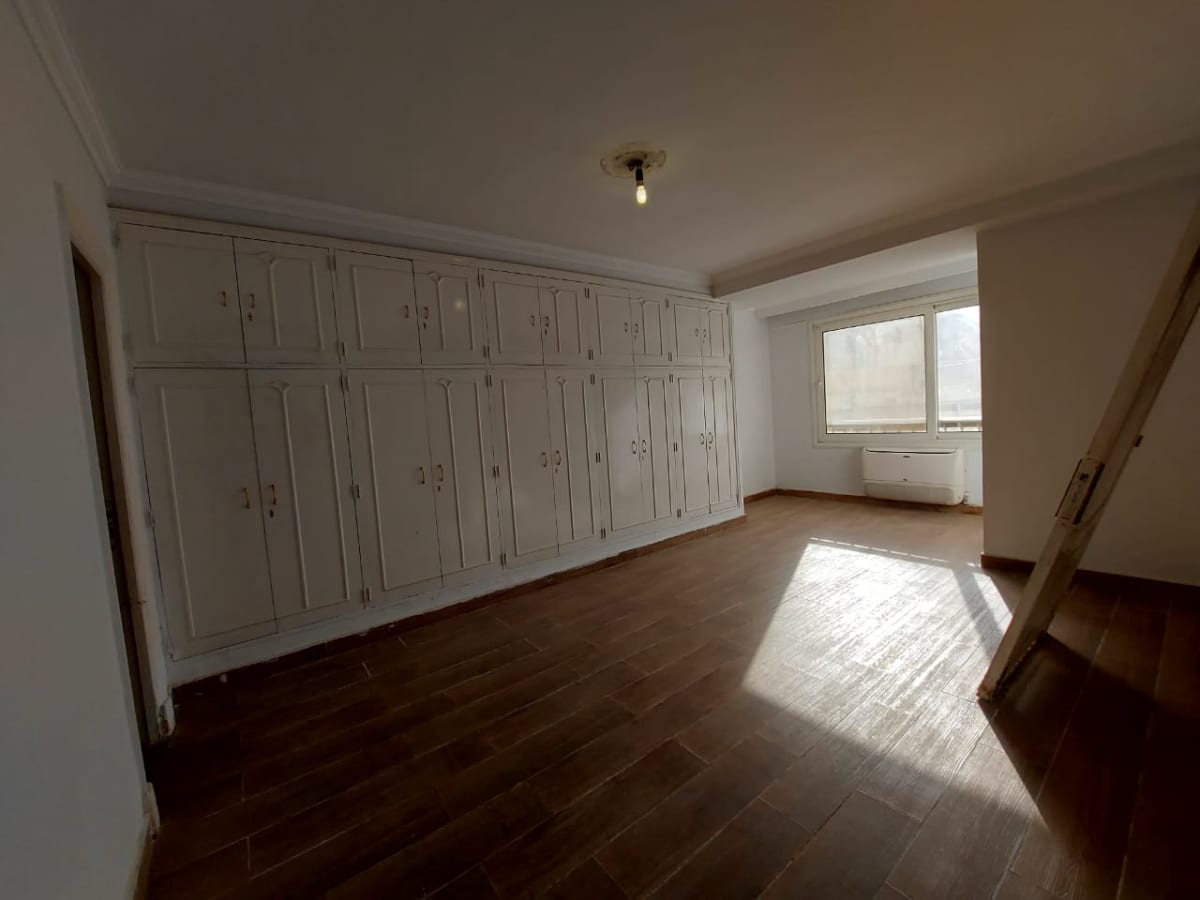 Spacious 4 Bedroom Apartment in a Prime Zamalek Location