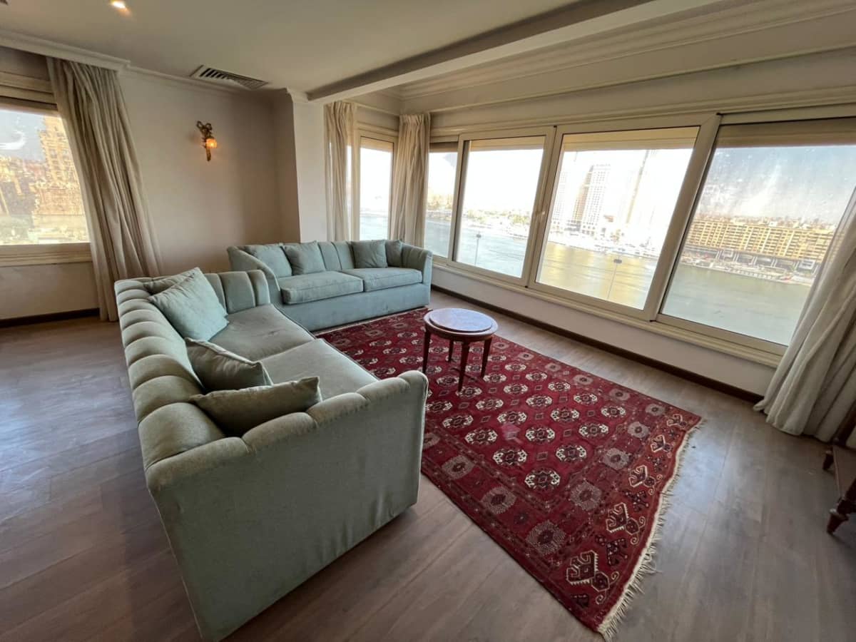 Specious Apartment With Overlooking Sea In Zamalek.