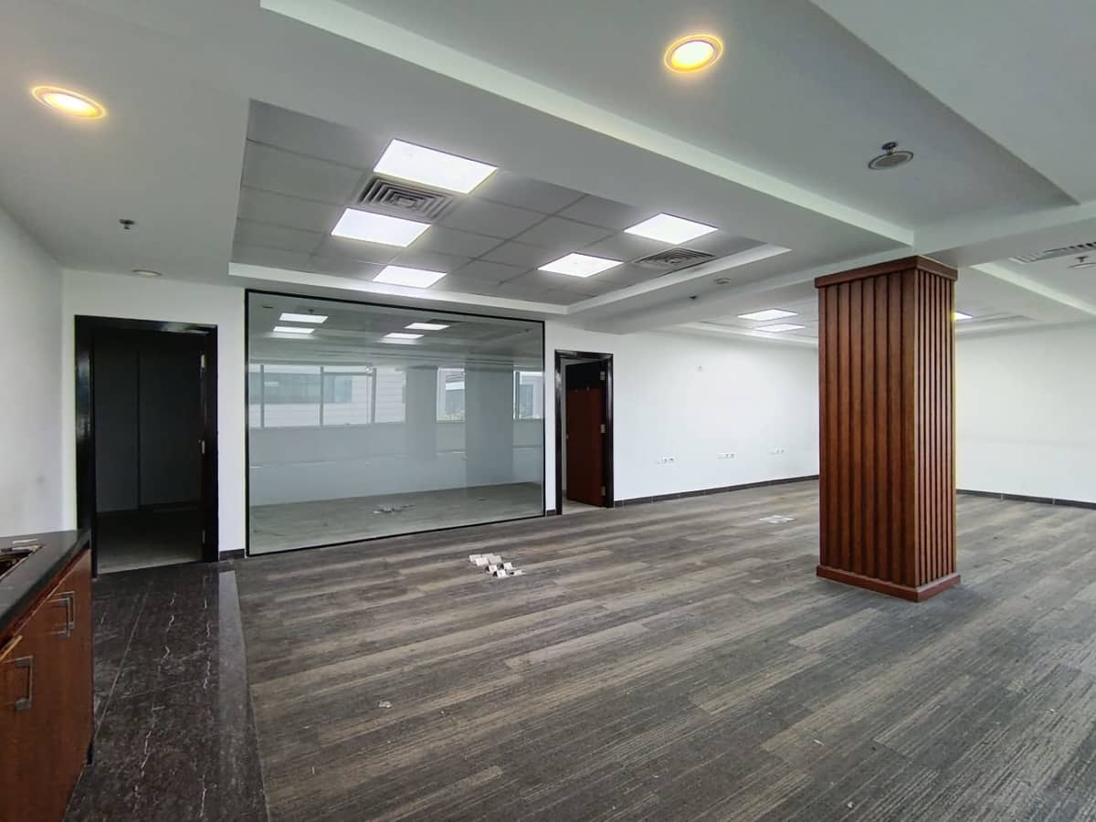 Modern Administrative Office | 475m² | For Rent in South 90th.