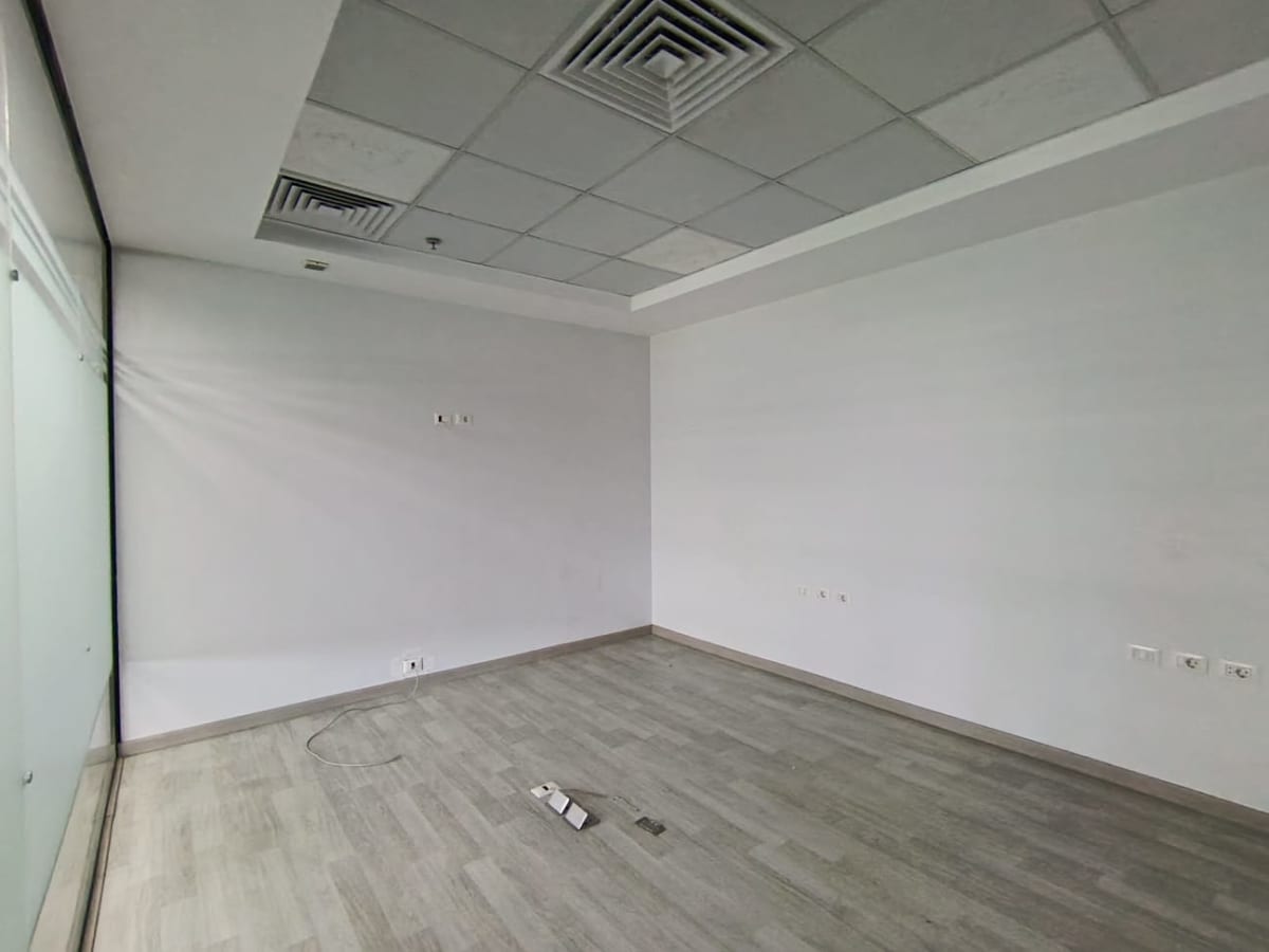 Modern Administrative Office | 475m² | For Rent in South 90th.