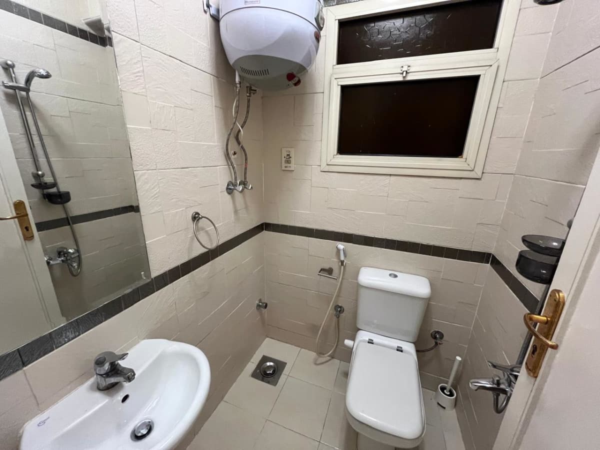 Apartment With 3 generous bedrooms In Zamalek North.